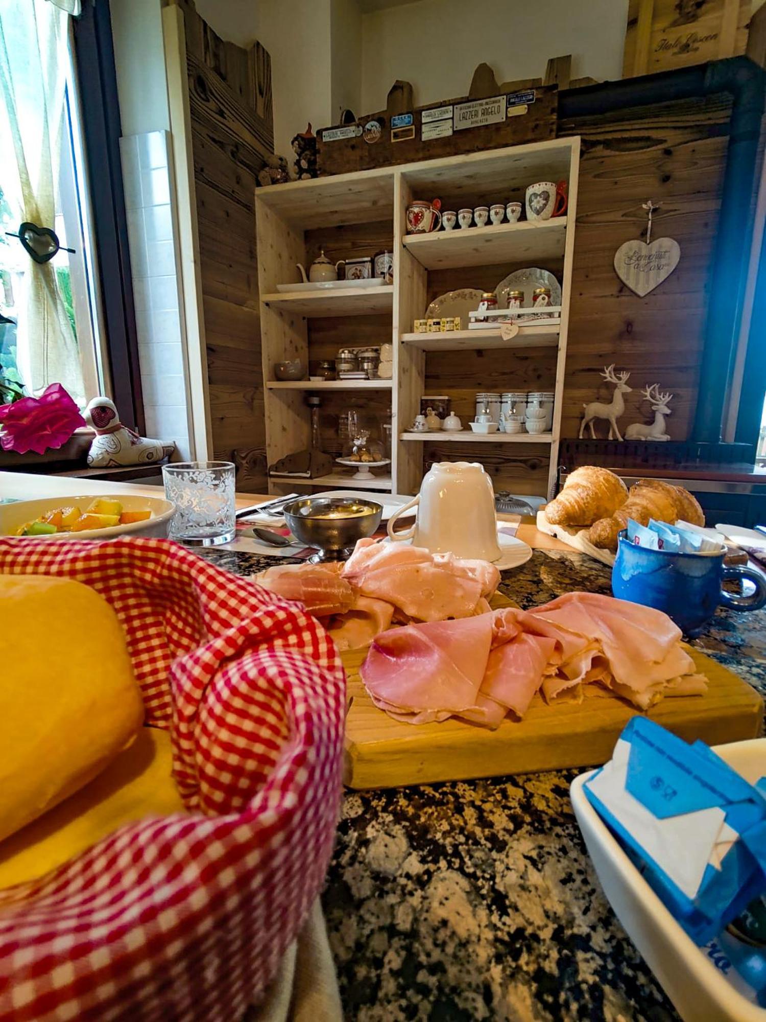 La Cri Bed & Breakfast Giustino Exteriör bild